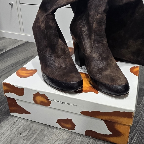 Donald J Pliner - Taupe/xpresso brown leather Suede boots - Size 8 - Picture 7 of 12
